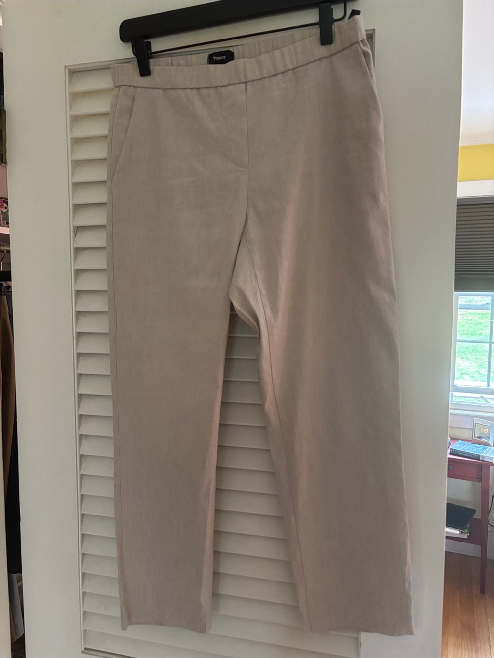 Theory Trecca Light Beige Straight Leg linen pant- size 4